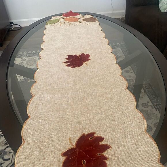 Autumn Leaf Table Runner NWOT - Picture 2 of 8
